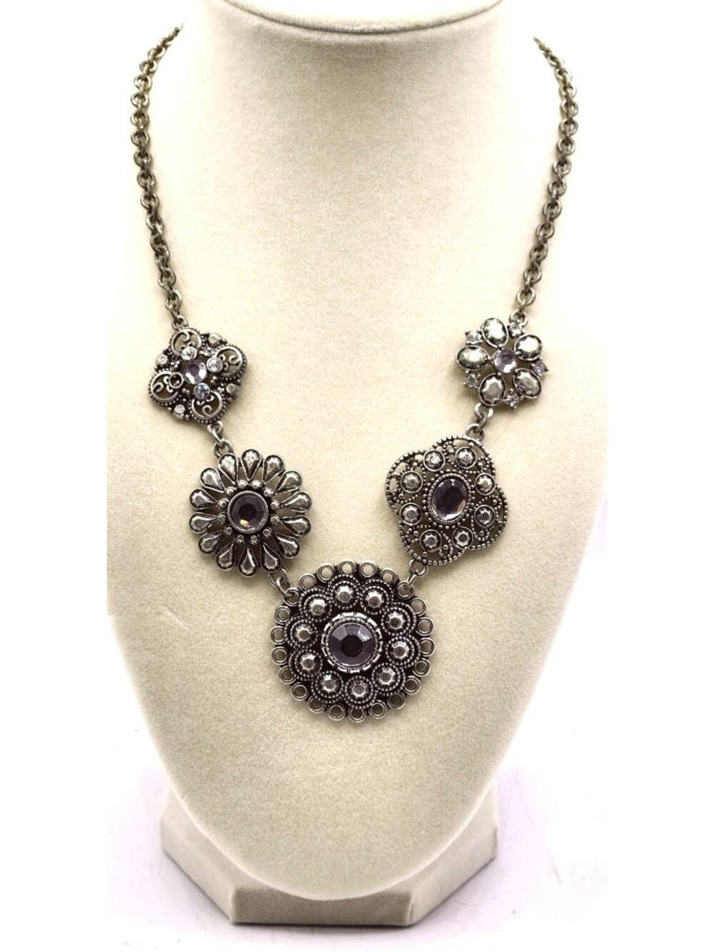 Vintage Silver-Tone Statement Necklace With Floral Crystal Accents Adjustable Ch